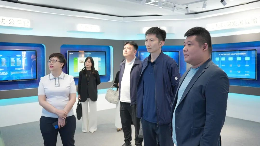 Zhang Yue, Deputy Head of Tiexi District, Shenyang City, and His Team Visited TDD, the Core Subsidiary of Beijing United Informantion Technology Co., Ltd.